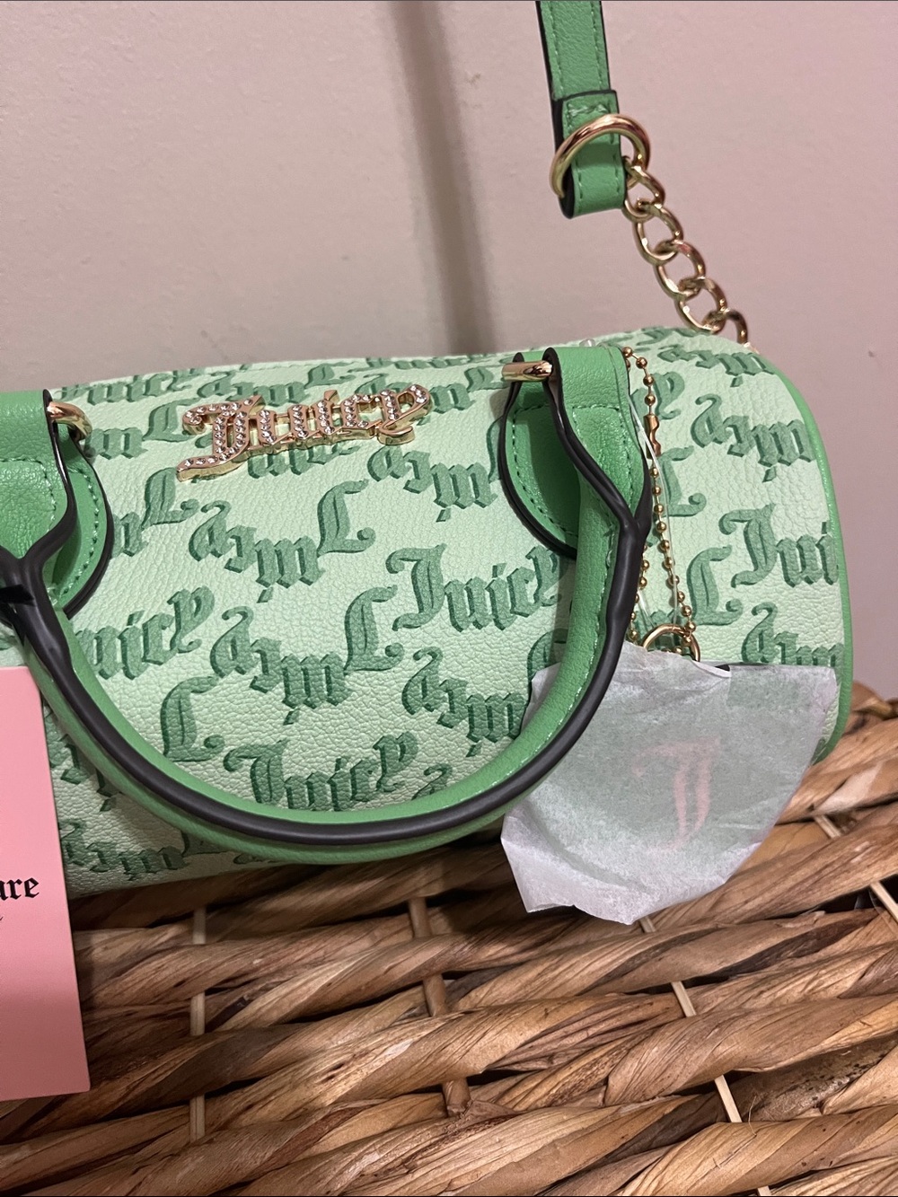 🔴 Juicy Couture Mint Green Logo Barrel Satchel with Heart Charm! HTF! Rare! 🔥 - Picture 5 of 14